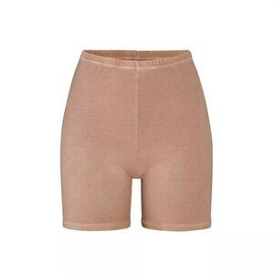 SKIMS :: OUTDOOR BASICS BIKE SHORT | CAMEL Size Small